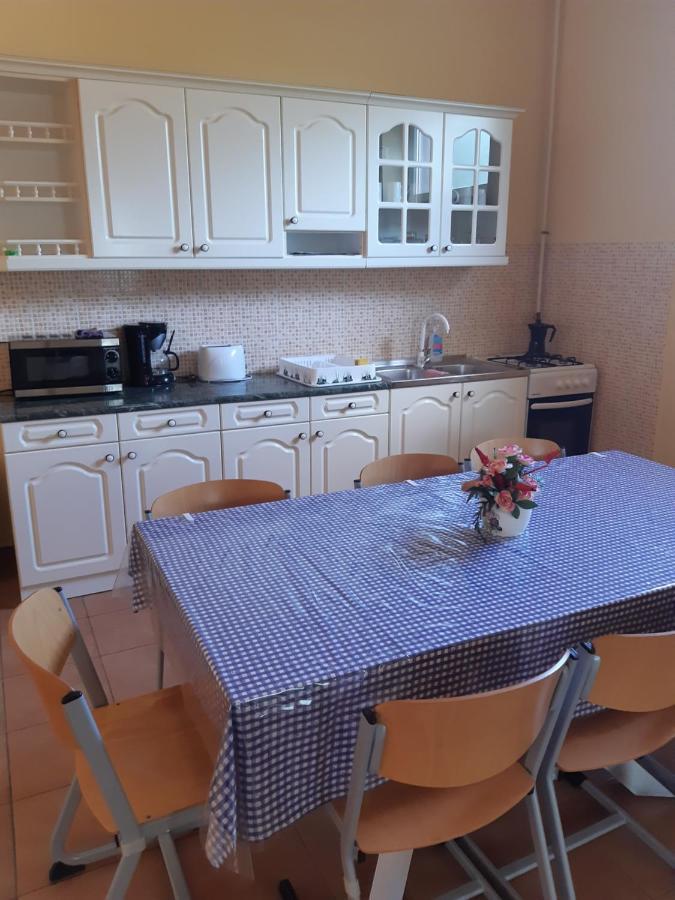 Helga Apartman Мако Экстерьер фото