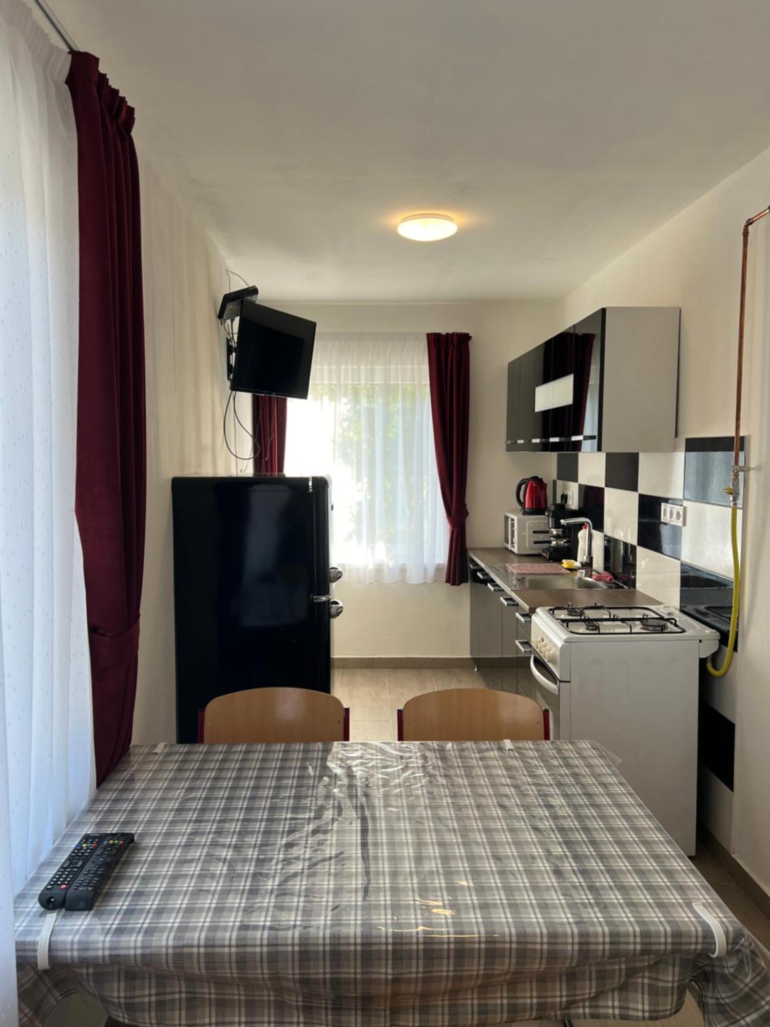 Helga Apartman Мако Экстерьер фото