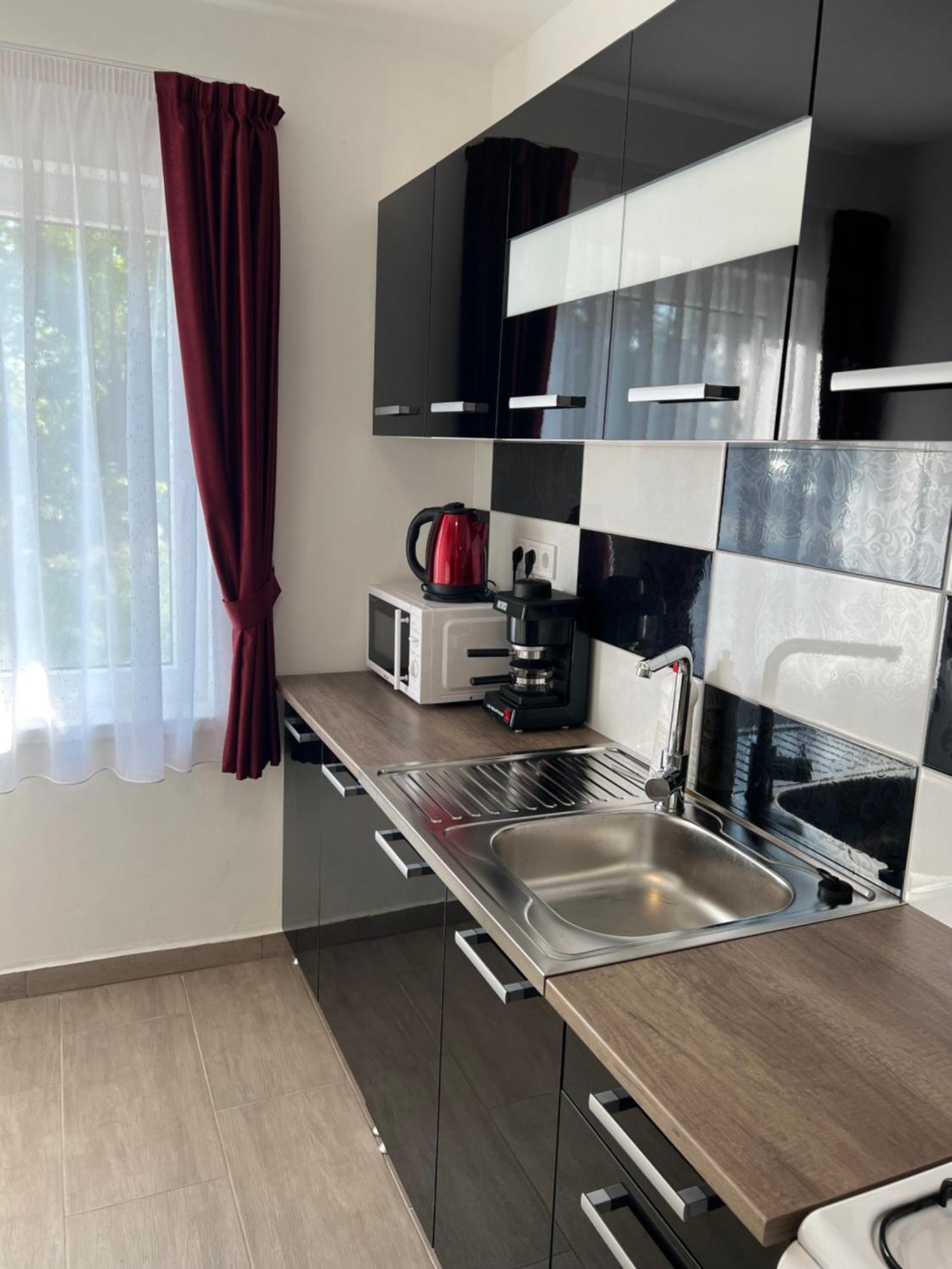 Helga Apartman Мако Экстерьер фото