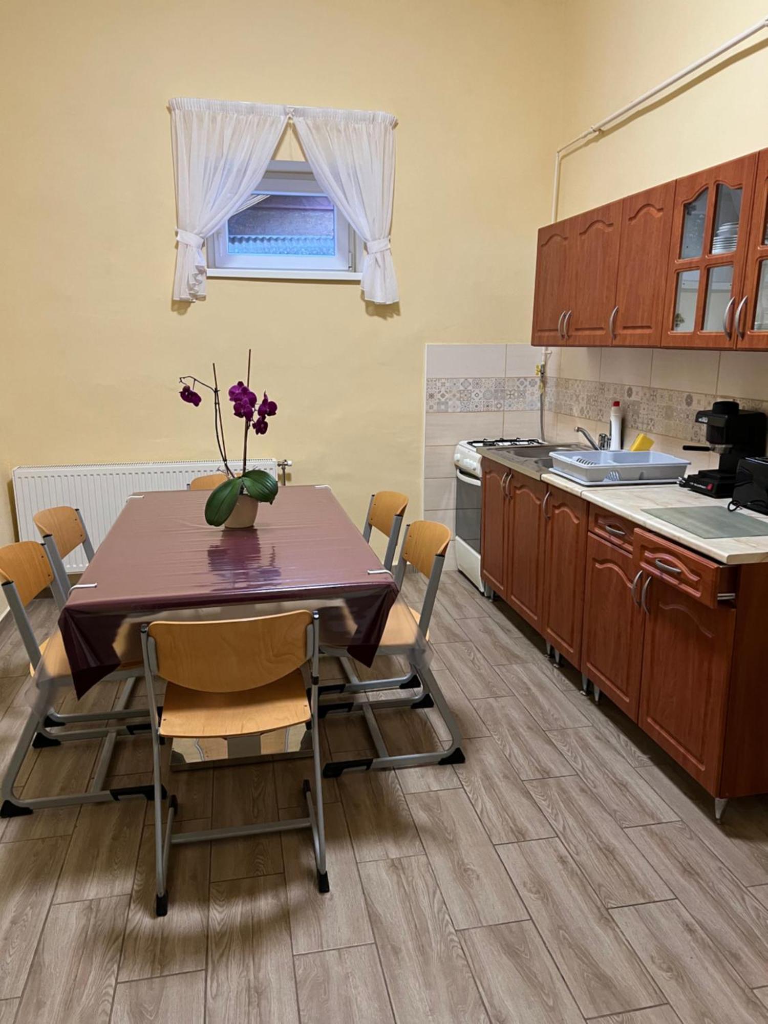 Helga Apartman Мако Экстерьер фото